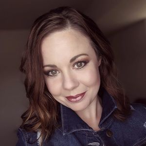 Meet your Posher, Becky